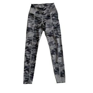Shadow Sport Cameo Leggings